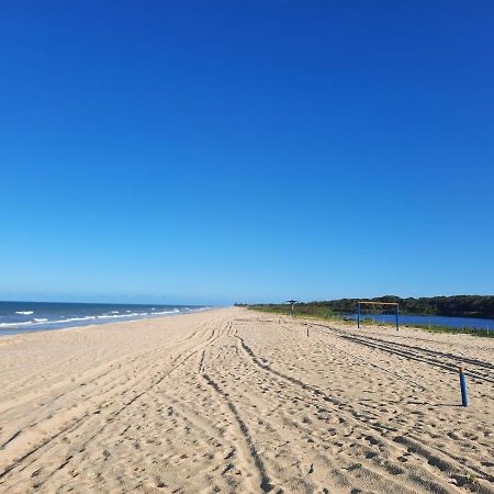 Bangalô 12 na praia de Guaratiba, Prado, ba Bagian luar foto